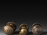 A collection of two brass and one silver ekamukha lingam covers with shiva's head, india 13 cm. (5.12 in.) - afbeelding 5 van  6