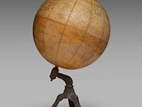 A copernican armillary sphere and two matching vintage globes the sphere: 60 cm. (23.62 in.), tallest globe: 55 cm. (21.64 in.) - afbeelding 2 van  18