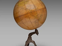 A copernican armillary sphere and two matching vintage globes the sphere: 60 cm. (23.62 in.), tallest globe: 55 cm. (21.64 in.) - afbeelding 4 van  18
