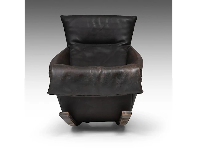 A dark leather rocking chair by de sede, 1970s 87 x 72 x 100 cm. (34 1/4 x 28.35 x 39.36 in.) - afbeelding 2 van  9