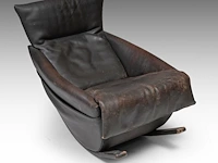 A dark leather rocking chair by de sede, 1970s 87 x 72 x 100 cm. (34 1/4 x 28.35 x 39.36 in.) - afbeelding 8 van  9