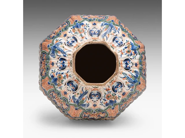 A decorative delftware chinoiserie vase and cover, 20thc 64 cm. (25.19 in.) - afbeelding 5 van  9