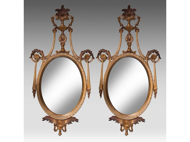 A decorative pair of neoclassical wall mirrors 125 x 64 cm. (49.21 x 25.19 in.) - afbeelding 1 van  5