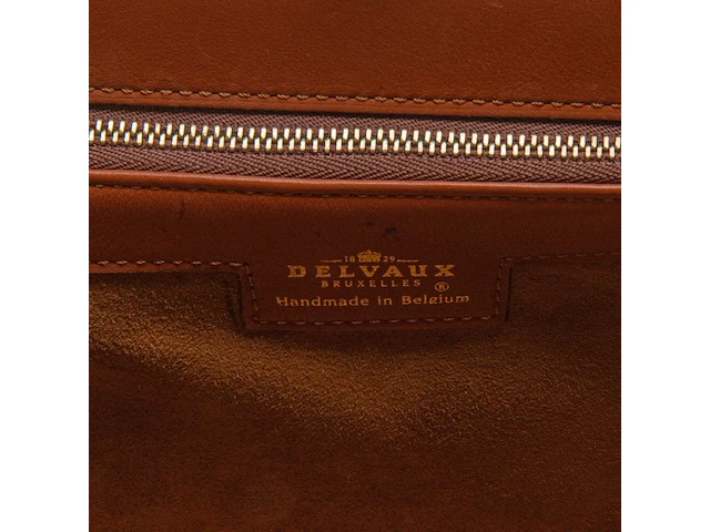 A delvaux classico pm handbag in cordoba fauve leather 22 x 28.5 x 13 cm. (8.66 x 11.22 x 5.12 in.) - afbeelding 2 van  13
