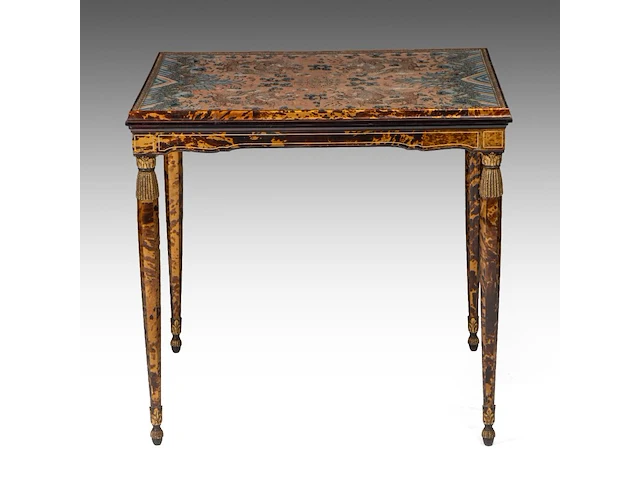 A fine art deco maison franck tortoiseshell bridge table, the top inlaid with a fine chinese silk and gold thread 'dragon' embroidery 76 x 80.5 x 70.5 cm. (29.92 x 31.69 x 27.76 in.) - afbeelding 3 van  6