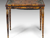 A fine art deco maison franck tortoiseshell bridge table, the top inlaid with a fine chinese silk and gold thread 'dragon' embroidery 76 x 80.5 x 70.5 cm. (29.92 x 31.69 x 27.76 in.) - afbeelding 5 van  6