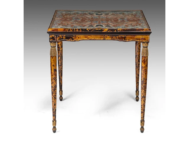 A fine art deco maison franck tortoiseshell bridge table, the top inlaid with a fine chinese silk and gold thread 'dragon' embroidery 76 x 80.5 x 70.5 cm. (29.92 x 31.69 x 27.76 in.) - afbeelding 6 van  6