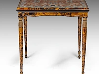 A fine art deco maison franck tortoiseshell bridge table, the top inlaid with a fine chinese silk and gold thread 'dragon' embroidery 76 x 80.5 x 70.5 cm. (29.92 x 31.69 x 27.76 in.) - afbeelding 6 van  6