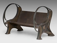 A fine art nouveau patinated bronze wine bottle holder, shaped as a garden bench 23.5 x 36 cm. (9 1/4 x 14.16 in.) - afbeelding 3 van  6