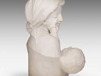 A fine carrara marble bust of a mother holding her child, signed 'lab. del bianco' 48 cm. (18.89 in.) - afbeelding 5 van  6