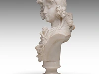 A fine carrara marble bust of an art nouveau female beauty 60 cm. (23.62 in.) - afbeelding 3 van  8