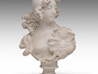 A fine carrara marble bust of an art nouveau female beauty 60 cm. (23.62 in.) - afbeelding 6 van  8