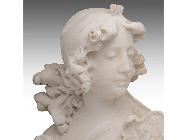 A fine carrara marble bust of an art nouveau female beauty 60 cm. (23.62 in.) - afbeelding 7 van  8