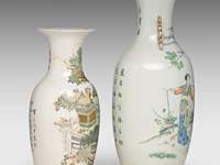 A fine chinese famille rose, and a qianjiangcai vase, both signed at the back, one paired with lingzhi handles, republic period, h 45 - 58,5 cm - afbeelding 4 van  6