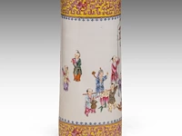 A fine chinese famille rose 'playful boys' cylindrical vase, with a guangxu mark, h 28 cm - afbeelding 4 van  6