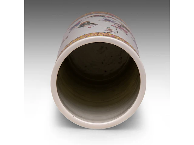 A fine chinese famille rose 'playful boys' cylindrical vase, with a guangxu mark, h 28 cm - afbeelding 5 van  6