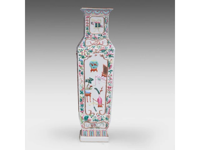 A fine chinese 'one hundred treasures' fanghu vase, 19thc, h 58 cm - afbeelding 3 van  8