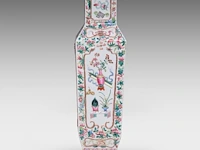 A fine chinese 'one hundred treasures' fanghu vase, 19thc, h 58 cm - afbeelding 5 van  8