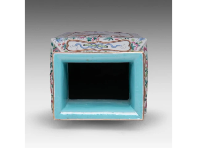 A fine chinese 'one hundred treasures' fanghu vase, 19thc, h 58 cm - afbeelding 6 van  8