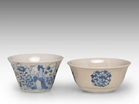 A fine chinese soft-paste and underglaze blue 'goji medallions' and a 'grasshopper' tea bowl, chenghua and jiajing mark, h 3,4 - 4 cm