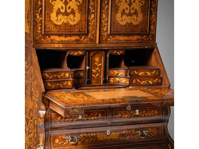 A fine dutch rococo marquetry secretary cabinet, 18thc 226 x 115 x 60 cm. (88.98 x 45.28 x 23.62 in.) - afbeelding 6 van  6