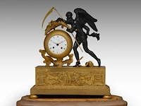 A fine empire gilt and patinated bronze mantle clock with chronos on top, by jean-joseph hanset, ca. 1815 41 x 36 cm. (16.14 x 14.16 in.) - afbeelding 3 van  11