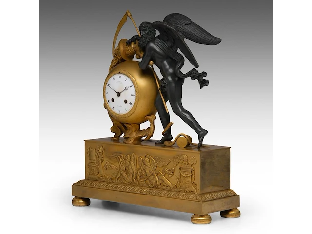 A fine empire gilt and patinated bronze mantle clock with chronos on top, by jean-joseph hanset, ca. 1815 41 x 36 cm. (16.14 x 14.16 in.) - afbeelding 4 van  11