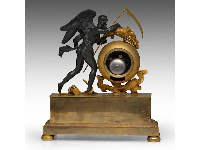A fine empire gilt and patinated bronze mantle clock with chronos on top, by jean-joseph hanset, ca. 1815 41 x 36 cm. (16.14 x 14.16 in.) - afbeelding 6 van  11