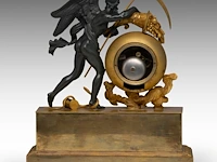 A fine empire gilt and patinated bronze mantle clock with chronos on top, by jean-joseph hanset, ca. 1815 41 x 36 cm. (16.14 x 14.16 in.) - afbeelding 6 van  11