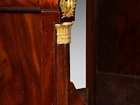A fine empire period gilt bronze-mounted mahogany bed, ca. 1810 109 x 198 x 134 cm. (42.90 x 77.95 x 52.75 in.) - afbeelding 4 van  4