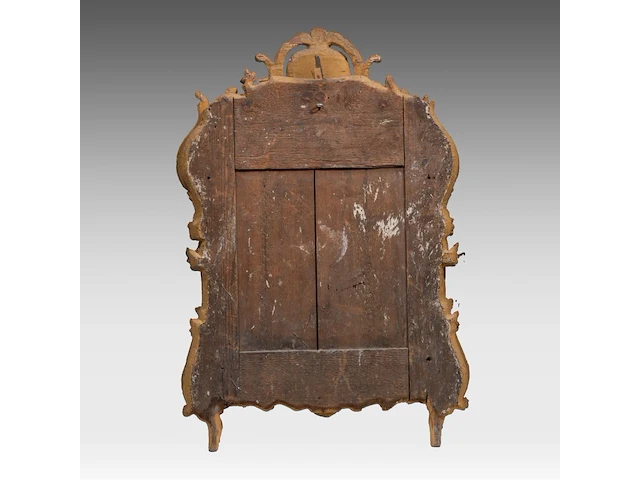 A fine french régence giltwood wall mirror, 18thc 108 x 72 cm. (42.52 x 28.35 in.) - afbeelding 2 van  2
