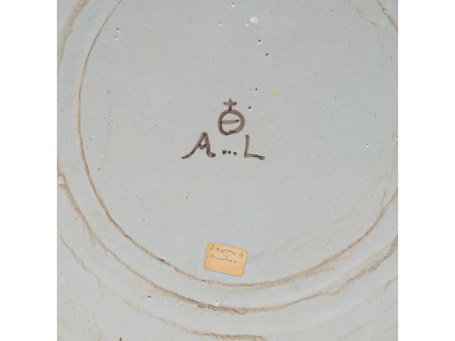 A fine italian maiolica earthenware charger with scalloped rim, savona, 18thc 36 cm. (14.16 in.) - afbeelding 3 van  3