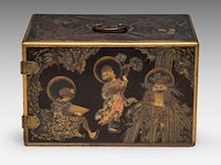 A fine japanese black and gold lacquer takamaki-e kodansu (incense cabinet) decorated with rakans, meiji period (1868-1912), h 28 cm - w 24 cm - d 42 cm - afbeelding 3 van  9