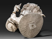 A fine japanese ivory okimono of a fisherman carrying his basket, a spear and a fish, signed, meiji period (1868-1912), h 22 cm - 432g (+) - afbeelding 7 van  8