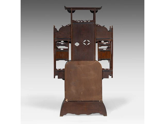 A fine japanese marquetry (yosegi-zaiku) shodona, meiji period (1868-1912), h 165 cm - w 90,5 cm - d 32 cm - afbeelding 5 van  6