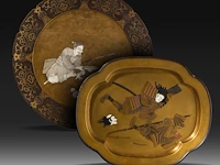 A fine lacquered panel with shibayama inlay of ivory, representing a samurai beheading another in combat, meiji period (1868-1912), h 45 cm - w 37 cm - ca. 1000g (+) - afbeelding 5 van  9
