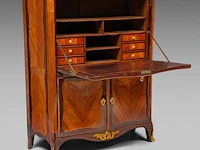 A fine louis xv gilt bronze mounted rosewood veneered 'bureau abattant' with a marble top, mid-18thc 131 x 113 x 44 cm. (51.57 x 44.49 x 17.32 in.) - afbeelding 2 van  8