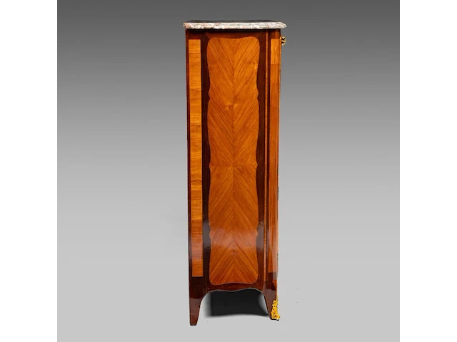 A fine louis xv gilt bronze mounted rosewood veneered 'bureau abattant' with a marble top, mid-18thc 131 x 113 x 44 cm. (51.57 x 44.49 x 17.32 in.) - afbeelding 5 van  8
