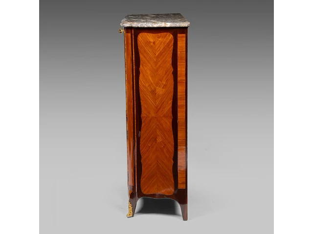 A fine louis xv gilt bronze mounted rosewood veneered 'bureau abattant' with a marble top, mid-18thc 131 x 113 x 44 cm. (51.57 x 44.49 x 17.32 in.) - afbeelding 7 van  8