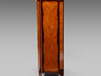 A fine louis xv gilt bronze mounted rosewood veneered 'bureau abattant' with a marble top, mid-18thc 131 x 113 x 44 cm. (51.57 x 44.49 x 17.32 in.) - afbeelding 7 van  8