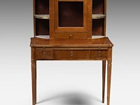 A fine louis xvi bonheur-du-jour, mahogany veneered with brass mounts and carrara marble 117 x 79 x 45.5 cm. (46.06 x 31.10 x 17.91 in.)
