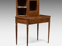 A fine louis xvi bonheur-du-jour, mahogany veneered with brass mounts and carrara marble 117 x 79 x 45.5 cm. (46.06 x 31.10 x 17.91 in.) - afbeelding 6 van  6