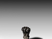 A fine miniature roman bronze fica hand 1.8 cm. (0.71 in.) - afbeelding 3 van  3