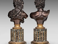 A fine pair of patinated bronze busts by victor paillard & romain, paris total 47 cm. (18 1/2 in.) - afbeelding 4 van  7
