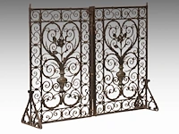 A fine pair of venetian wrought iron fences with scrollwork, 16th/17thc 95 x 62 cm. (37.39 x 24.41 in.) - afbeelding 2 van  4