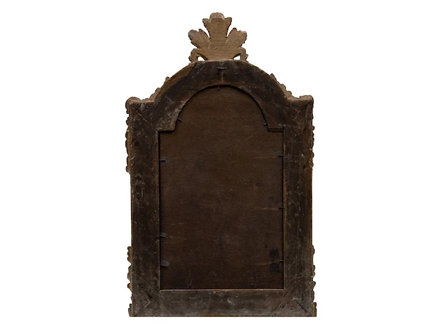 A fine régence giltwood wall mirror, decorated with carved flowers, mid 18thc 72 x 45 cm. (28.35 x 17.71 in.) - afbeelding 2 van  2