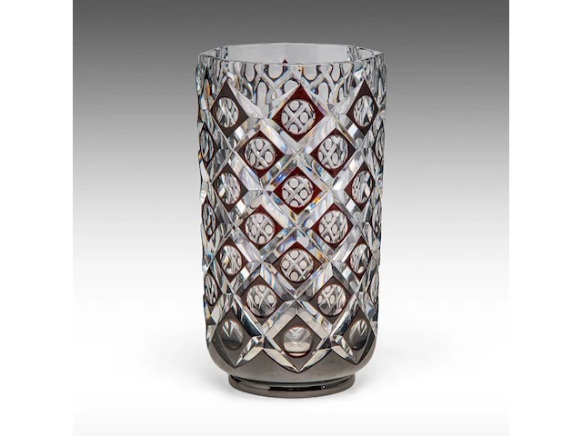 A fine ruby-overlay crystal-cut val-saint-lambert vase 32 cm. (12.59 in.) - afbeelding 1 van  7