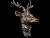 A fine silver-plated bronze head of a deer, 19thc 46.5 x 36.5 cm. (18.30 x 14.36 in.) - afbeelding 2 van  5