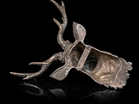 A fine silver-plated bronze head of a deer, 19thc 46.5 x 36.5 cm. (18.30 x 14.36 in.) - afbeelding 5 van  5