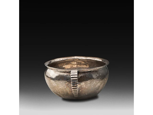 A flemish silver chamber pot, 17thc, weight: ca. 690 g 10 x 24 cm. (3.94 x 9.44 in.) - afbeelding 2 van  4